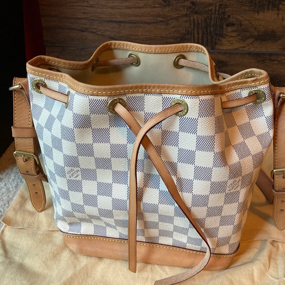 💯% Authentic Louis Vuitton Damien BB bucket - Picture 4 of 11